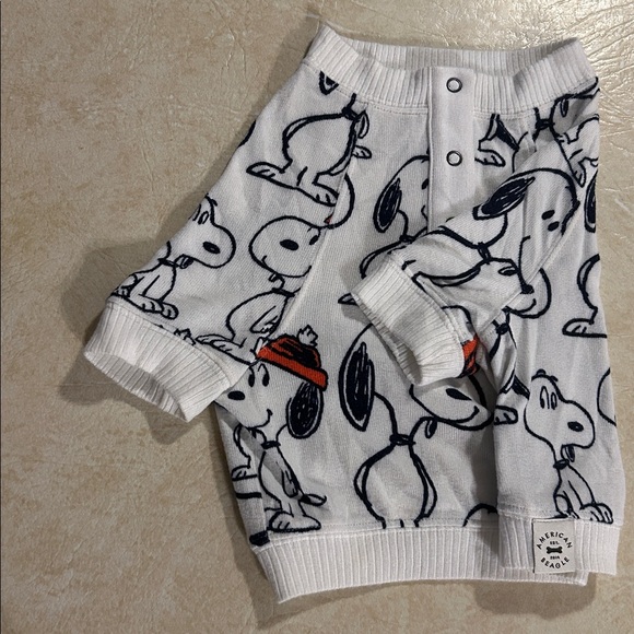 AE Dog Pajamas / Snoopy - Picture 2 of 8